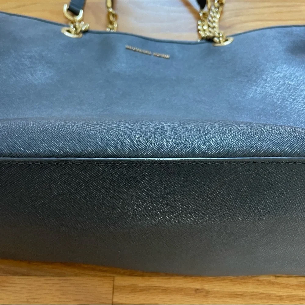 Michael Kors navy blue chain purse